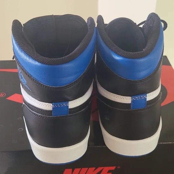 Jordan 1.5 Reverse Fragment Sneakers in size 9. - Picture 3 of 12